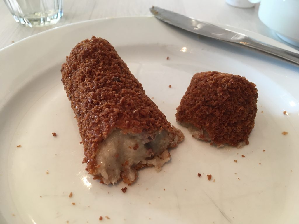 Kroketten - Dutch croquette of meat ragout.